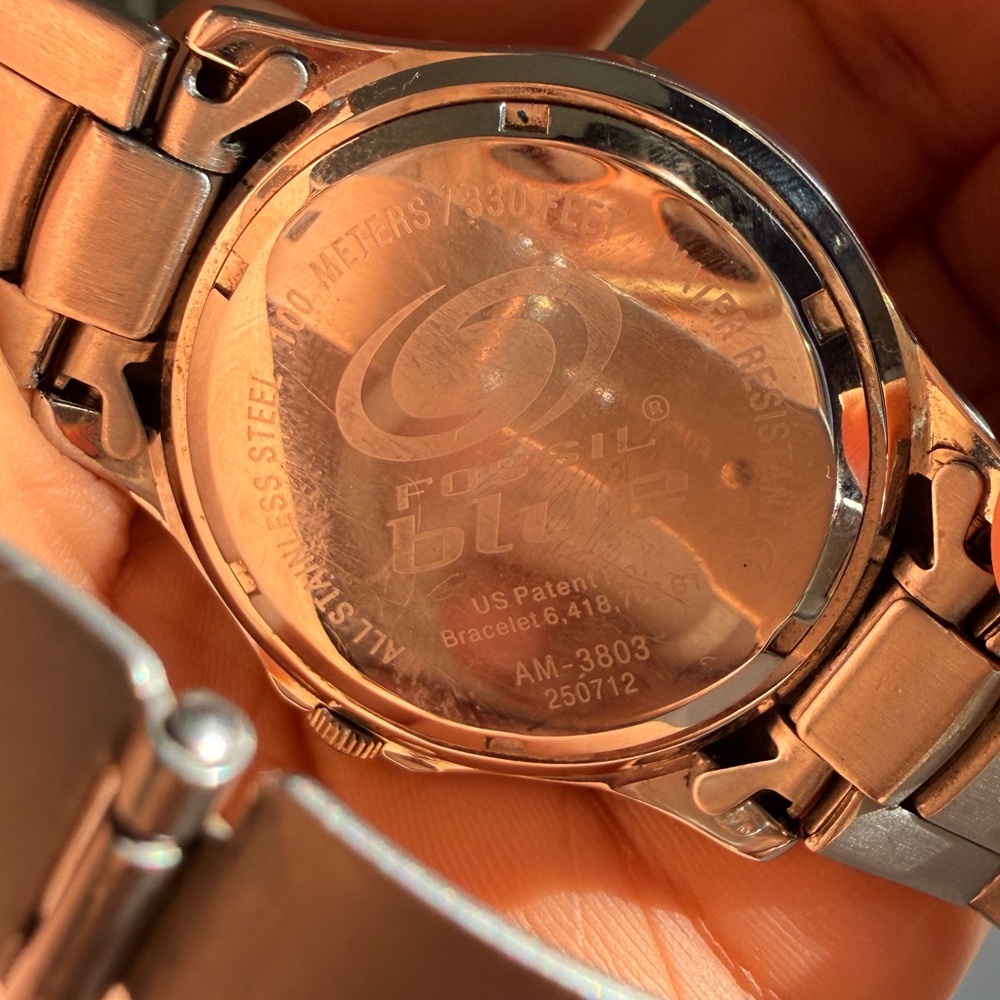 Fossil Blue Dial Watch with Silver and Crystal Details - Picture 4 of 6